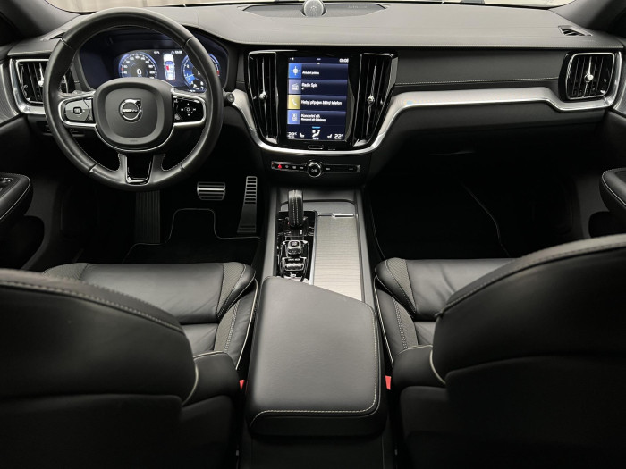 Volvo V60 B3 R-DESIGN AUT 1.maj.