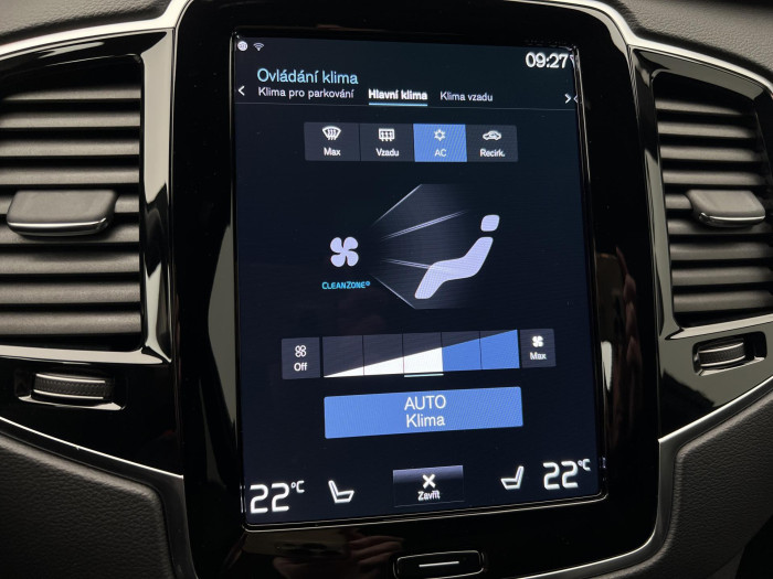 Volvo XC90 B5 AWD R-DESIGN 7MÍSTNÁ AUT