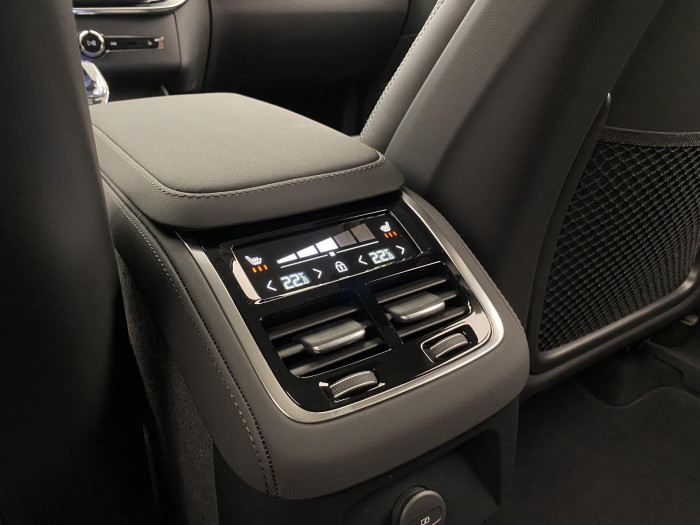 Volvo XC90 T8 AWD RECHARGE DARK PLUS 7m