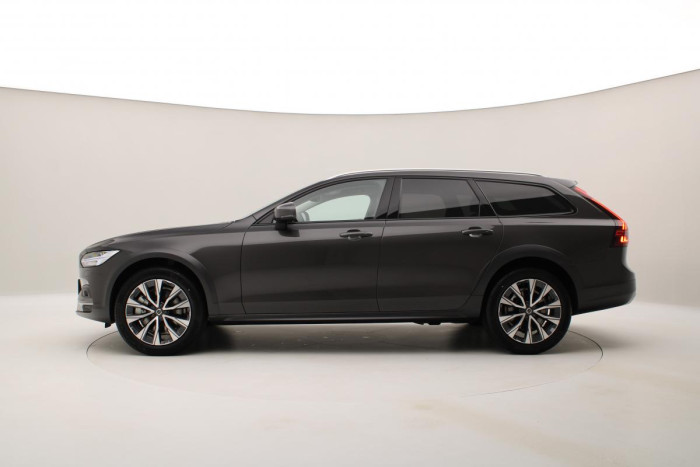 Volvo V90 CC B4 AWD PLUS AUT REZERVACE 2.0 CC CC Plus
