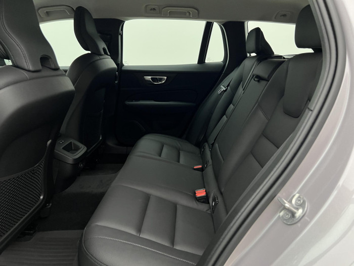 Volvo V60 B4 AUT DARK PLUS
