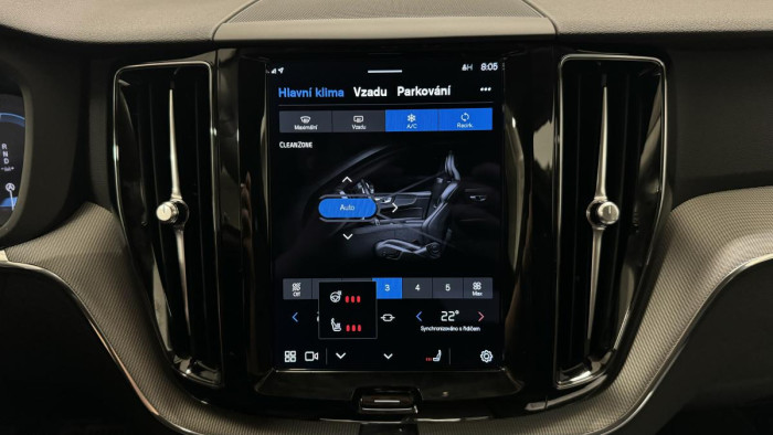 Volvo XC60 B4 PLUS DARK REZERVACE 2.0 Plus