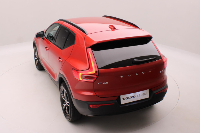 Volvo XC40 B3 DARK PLUS AUT CZ