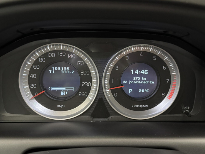 Volvo XC60 3.2 AWD MOMENTUM CZ AUT 3.2 Momentum