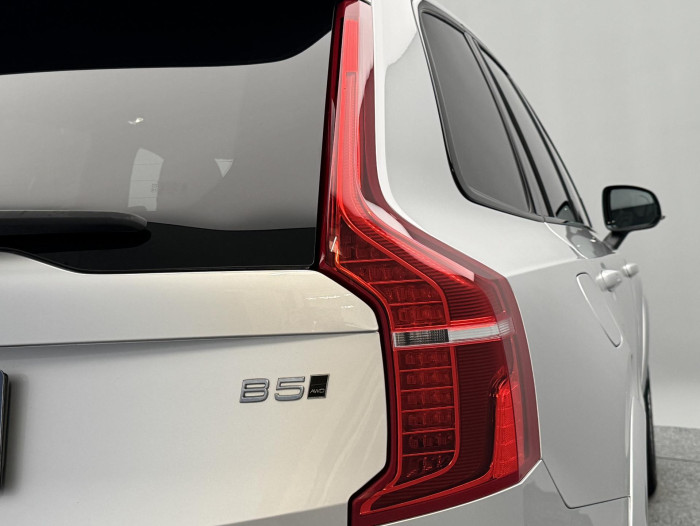 Volvo XC90 B5 AWD R-Design AUT REZERVACE