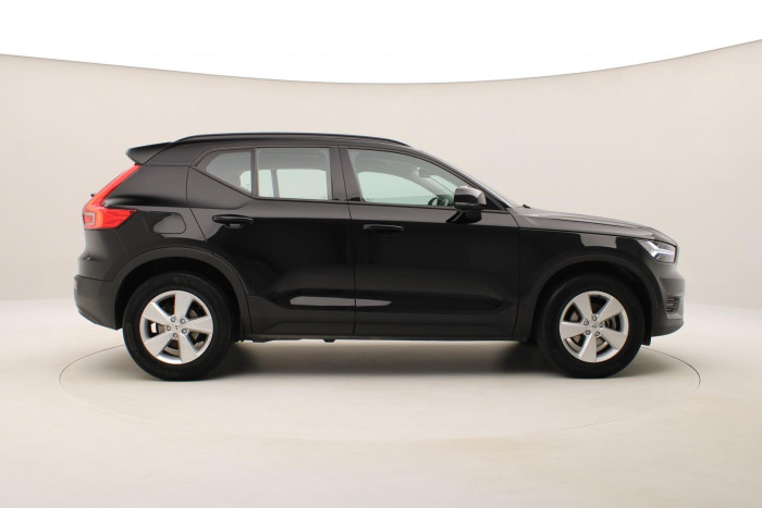 Volvo XC40 T2 MOMENTUM AUT CZ 1.maj 1.5 Momentum