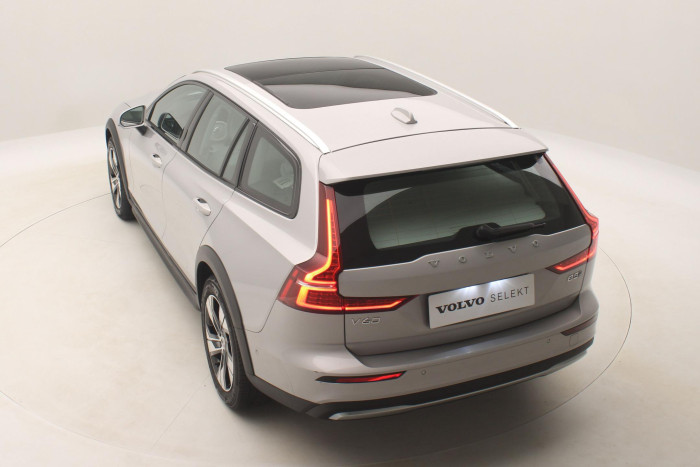 Volvo V60 CC B5 AWD ULTIMATE AUT CZ 2.0 CC CC