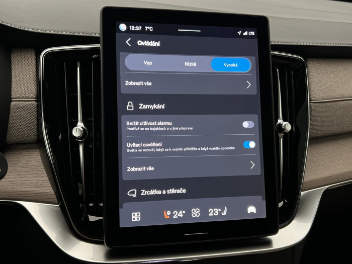 Volvo XC90 B5 AWD ULTRA BRIGHT 7MÍST CZ