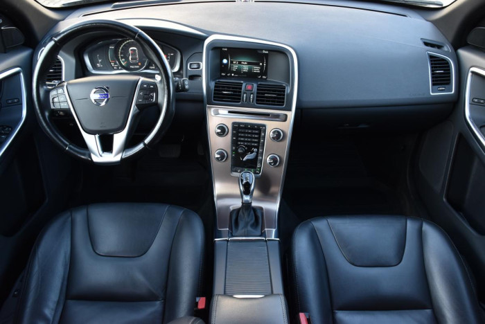 Volvo XC60 D4 AWD SUMMUM REZERVACE 2.4 d Summum