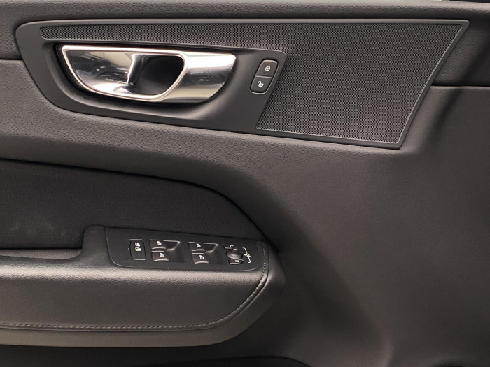 Volvo XC60 D4 MOMENTUM AUT 1.maj 2.0 d Momentum