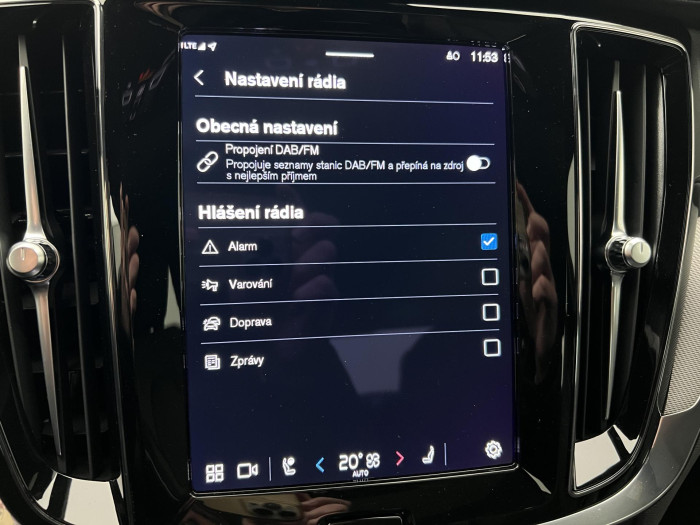 Volvo S60 B5 AWD ULTIMATE DARK AUT 1.maj