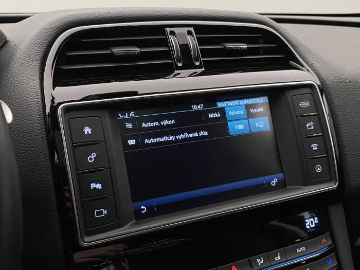 Jaguar F-Pace 20d R-SPORT AWD REZERVACE 2.0 d Sport