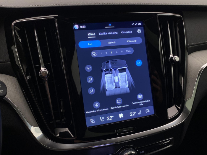 Volvo V60 T8 AWD PLUG-IN BRIGHT ULTRA CZ