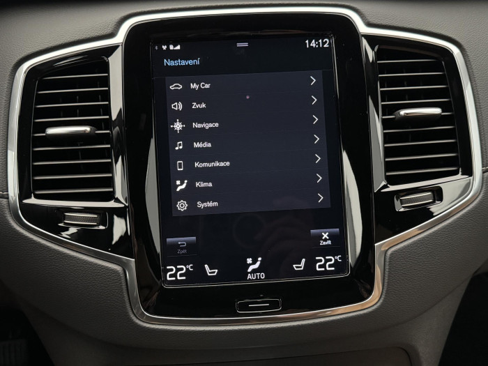 Volvo XC90 T8 AWD RECHARGE REZERVACE