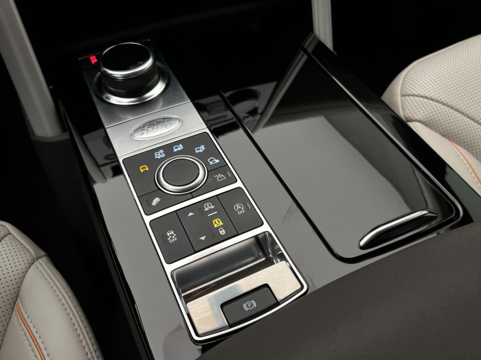 Land Rover Discovery 3.0 TDV6 HSE AWD Aut CZ