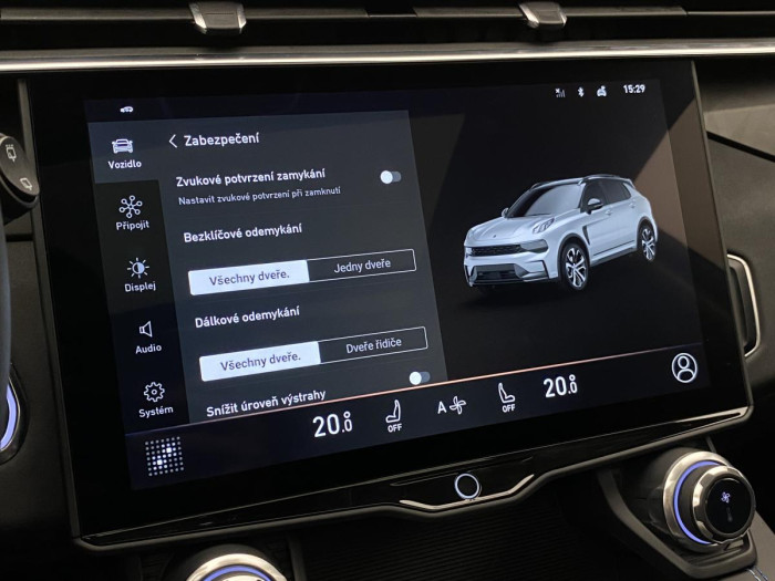 Lynk & Co 01 PHEV DCT AUT 1.maj