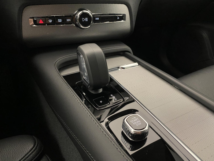 Volvo XC90 T8 AWD RECHARGE CORE 7míst