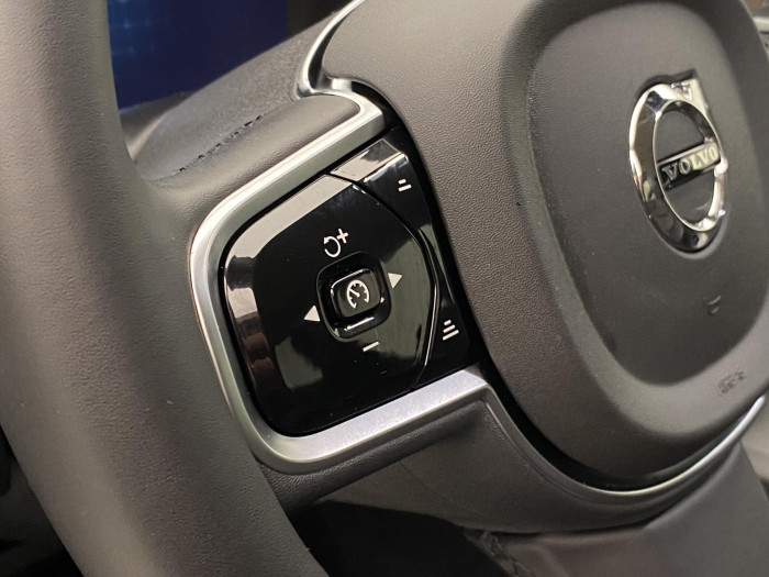 Volvo XC60 B5 AWD DARK PLUS AUT CZ