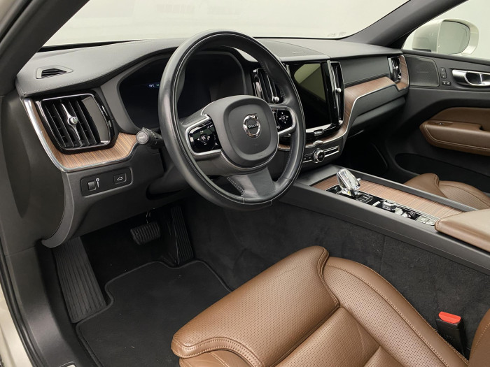 Volvo XC60 B5 AWD INSCRIPTION AUT CZ