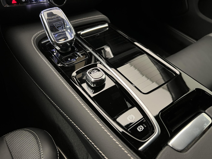 Volvo V60 T6 AWD RECHARGE PLUS DARK AUT