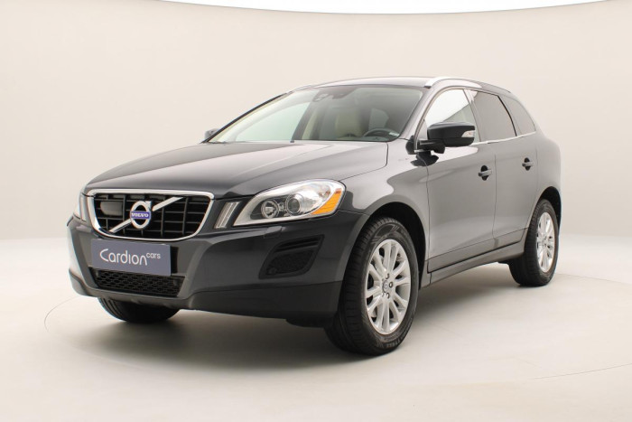 Volvo XC60 D3 AWD SUMMUM AUT REZERVACE 2.4 d Summum