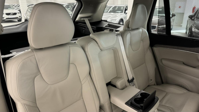 Volvo XC90 B5 AWD ULTIMATE AUT REZERVACE
