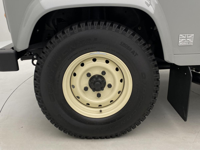 Land Rover Defender WORKS V8 ISLAY EDITION 5.0 V8 Edition