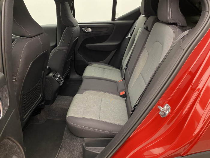 Volvo XC40 B4 AWD MOMENTUM AUT CZ 2.0 Momentum