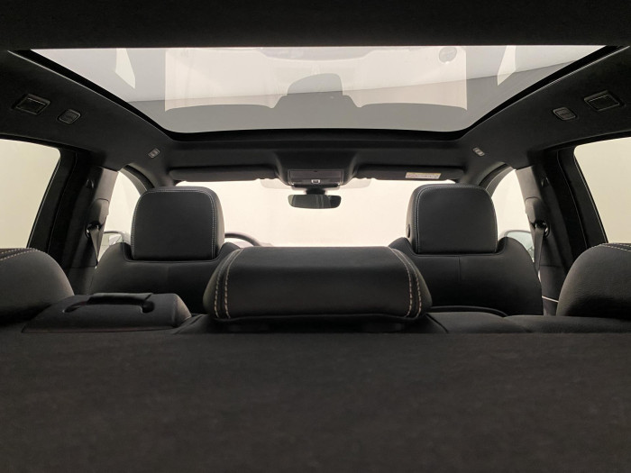 Jaguar E-Pace AWD R-DYNAMIC SE REZERVACE 2.0 Dynamic SE