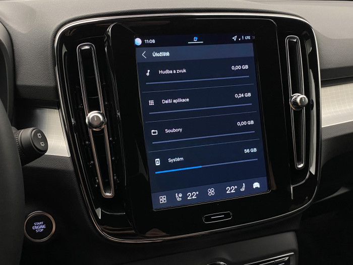 Volvo XC40 B3 AUT PLUS BLACK EDITION