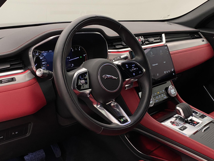 Jaguar F-Pace D300 S R-DYNAMIC AWD REZERVACE 3.0 d Dynamic