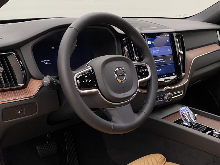 Volvo XC60 B5 AWD AUT DARK PLUS