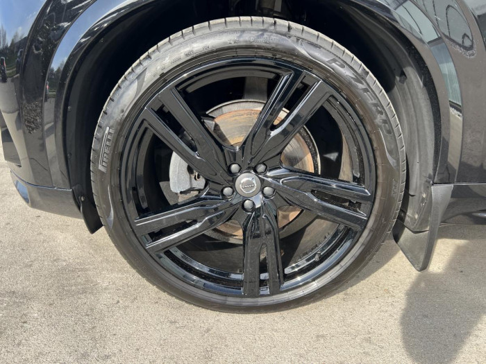 Volvo XC90 B5 AWD R-DESIGN 7 MÍSTNÁ Aut