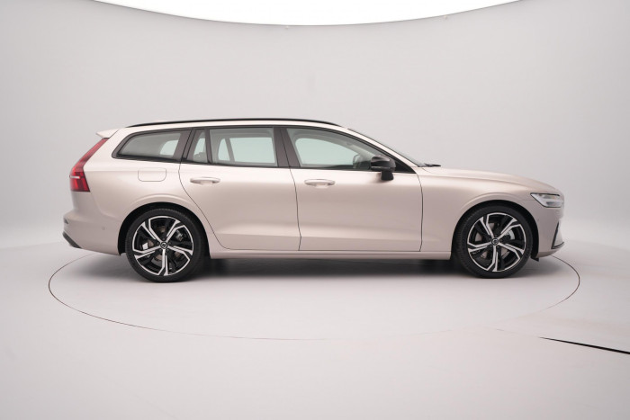 Volvo V60 B4 AUT DARK PLUS