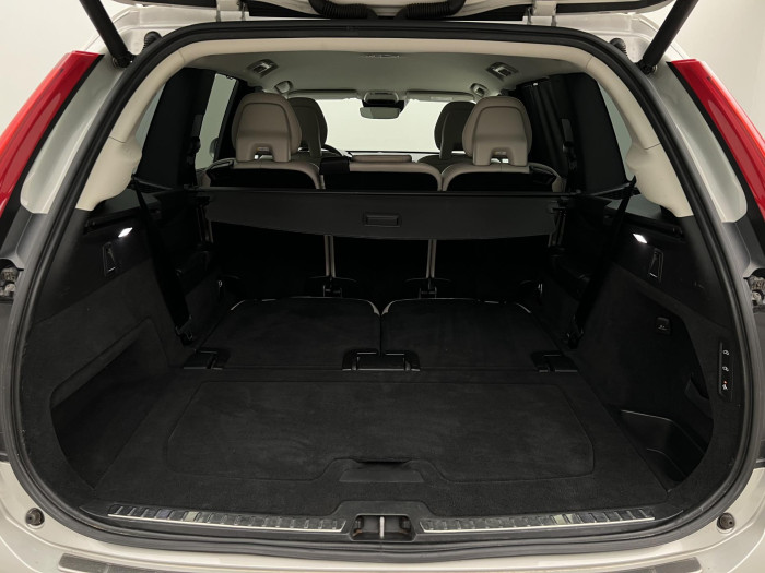 Volvo XC90 B5 AWD INSCRIPTION 7MÍSTNÁ AUT