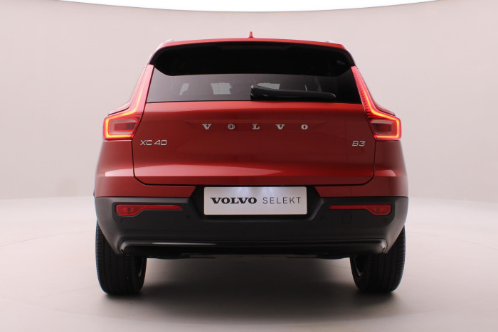 Volvo XC40 B3 DARK PLUS AUT CZ