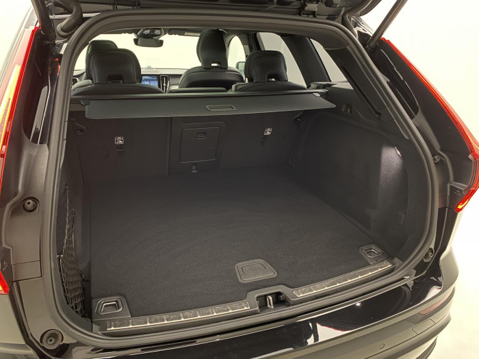 Volvo XC60 B5 AWD ULTIMATE BLACK EDITION 2.0 Edition