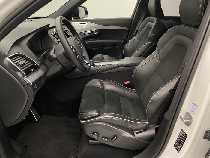 Volvo XC90 B6 AWD R-DESIGN AUT 1.maj 7m