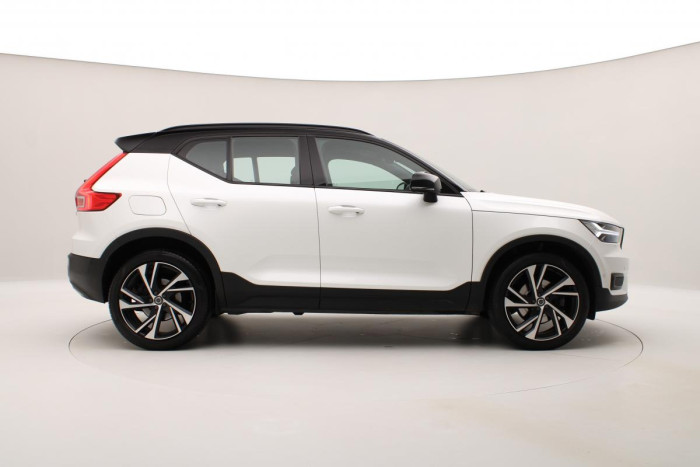Volvo XC40 D4 AWD R-DESIGN REZERVACE 2.0 d