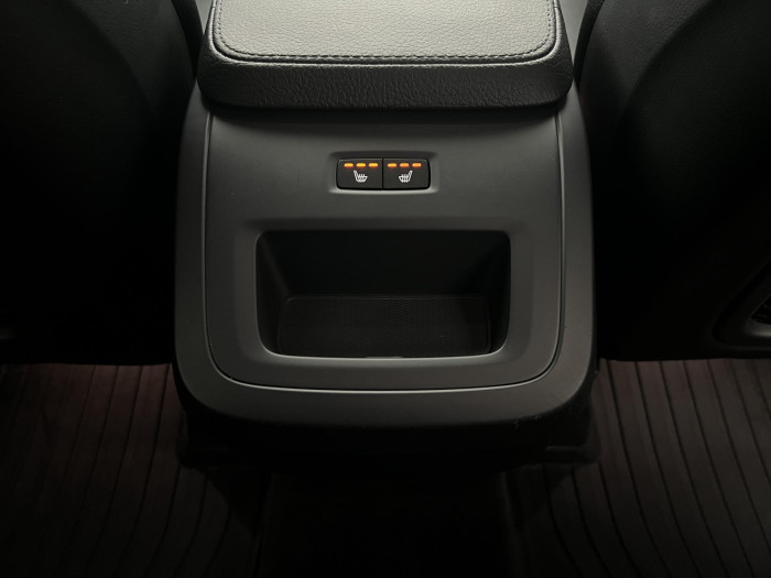 Volvo XC90 D5 AWD INSCRIPTION 7MÍSTNÁ AUT 2.0 d