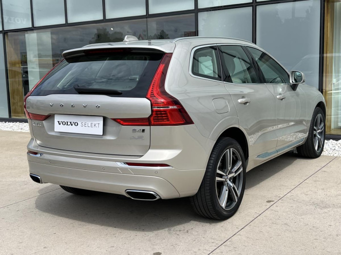 Volvo XC60 B4 AWD INSCRIPTION Aut CZ