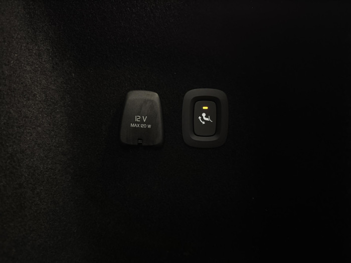 Volvo V60 CC B5 AWD PLUS REZERVACE