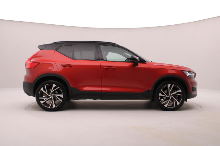 Volvo XC40 B4 AWD R-DESIGN AUT CZ
