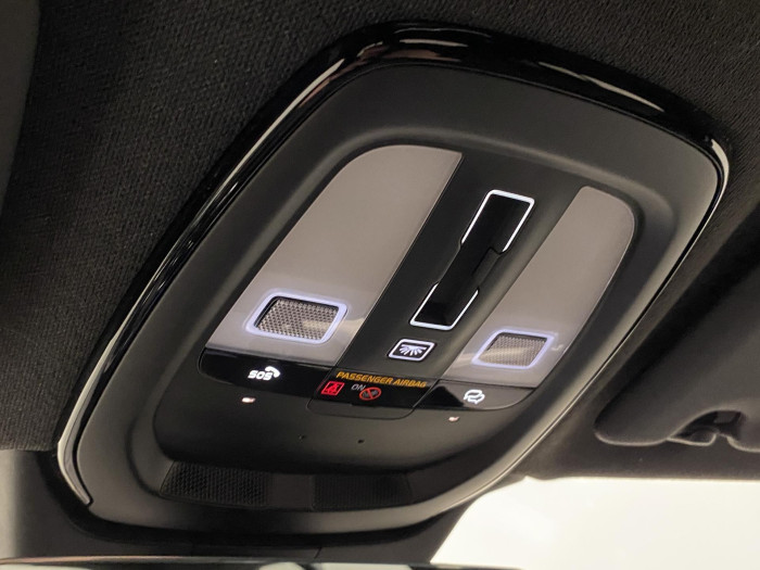 Volvo XC40 B3 AUT DARK PLUS