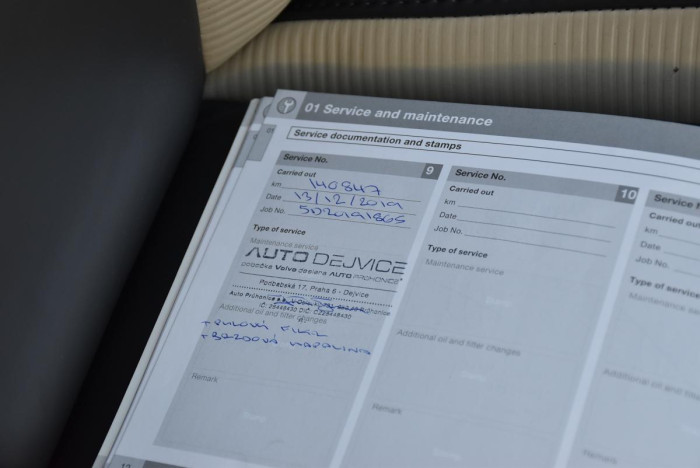 Volvo XC60 D5 AWD R-Design REZERVACE 2.4 d