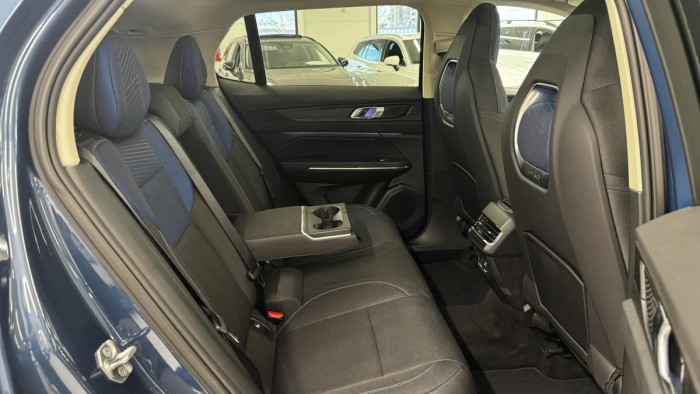 Lynk & Co 01 PHEV DCT AUT REZERVACE