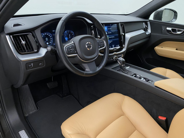 Volvo XC60 T5 AWD MOMENTUM AUT 2.0 Momentum