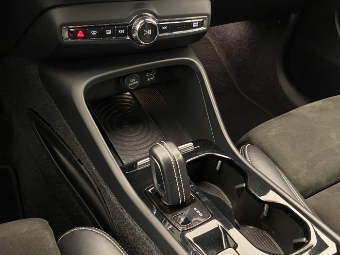 Volvo XC40 D4 AWD R-DESIGN AUT 2.0 d