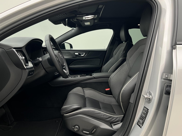 Volvo S60 T6 AWD RECHARGE PLUS DARK AUT