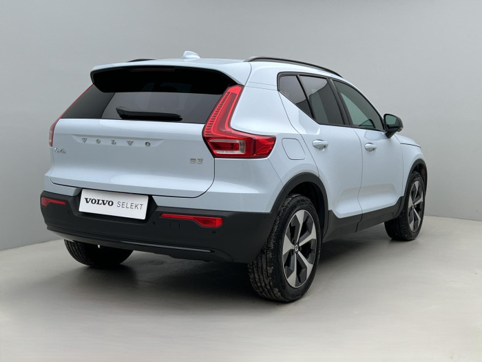 Volvo XC40 B3 PLUS DARK AUT CZ